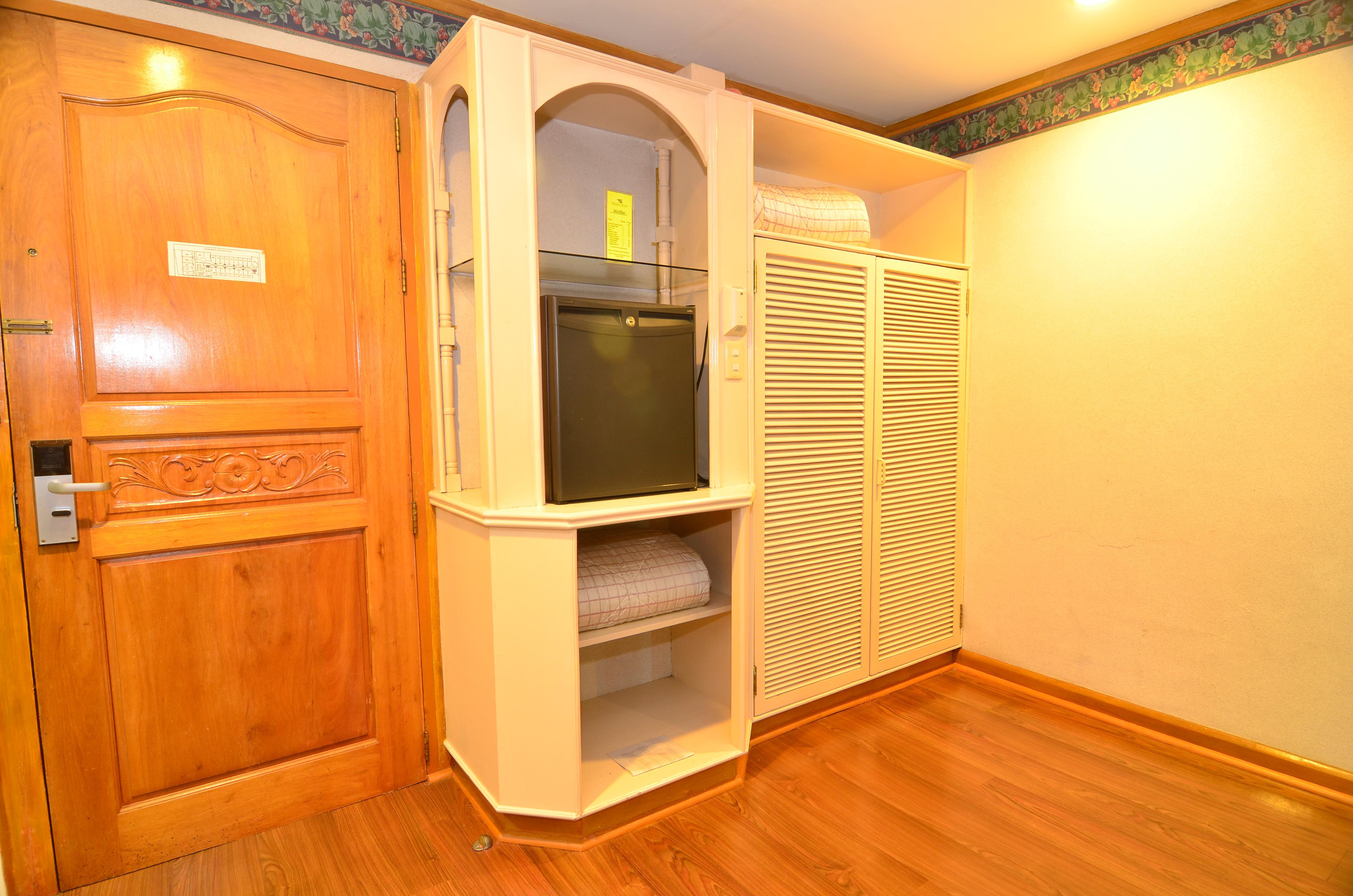 Holiday Plaza Hotel Cebu Bagian luar foto
