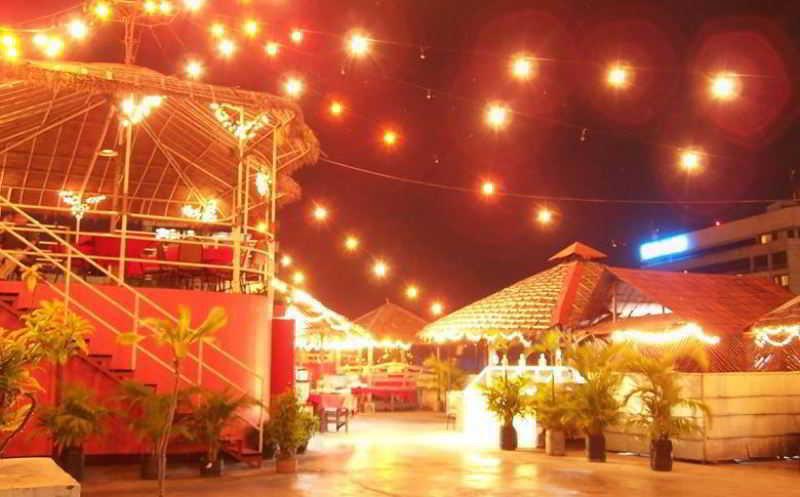 Holiday Plaza Hotel Cebu Bagian luar foto